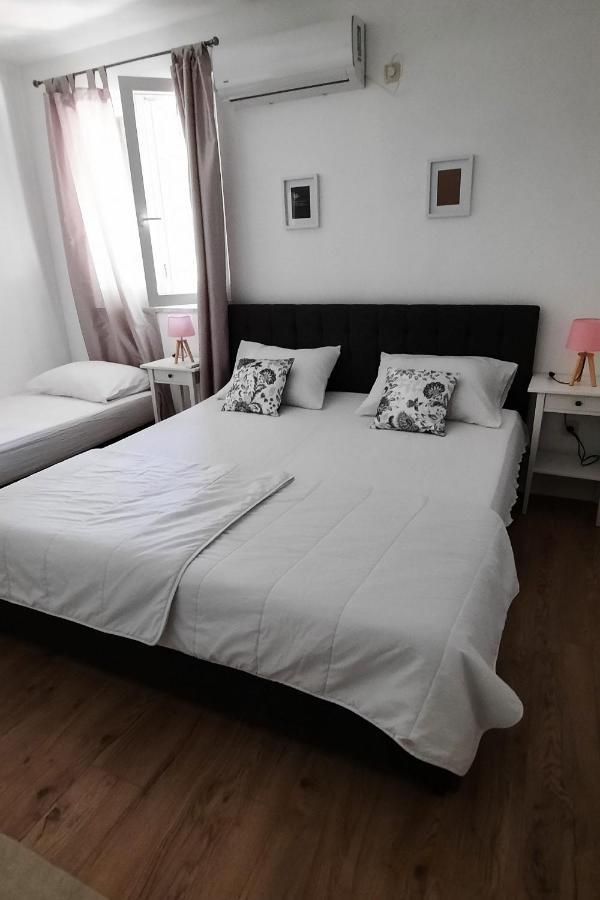 Apartments By The Sea Zuljana, Peljesac - 19080 Εξωτερικό φωτογραφία